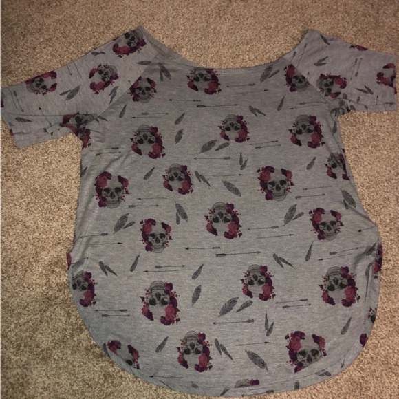 🖤 Torrid skull off shoulder top - Picture 2 of 4